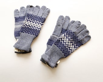 Gray and navy blue twin gloves - Scandinavian pattern wool gloves - woman winter gloves - wool gloves - ornamental gloves - retro gloves