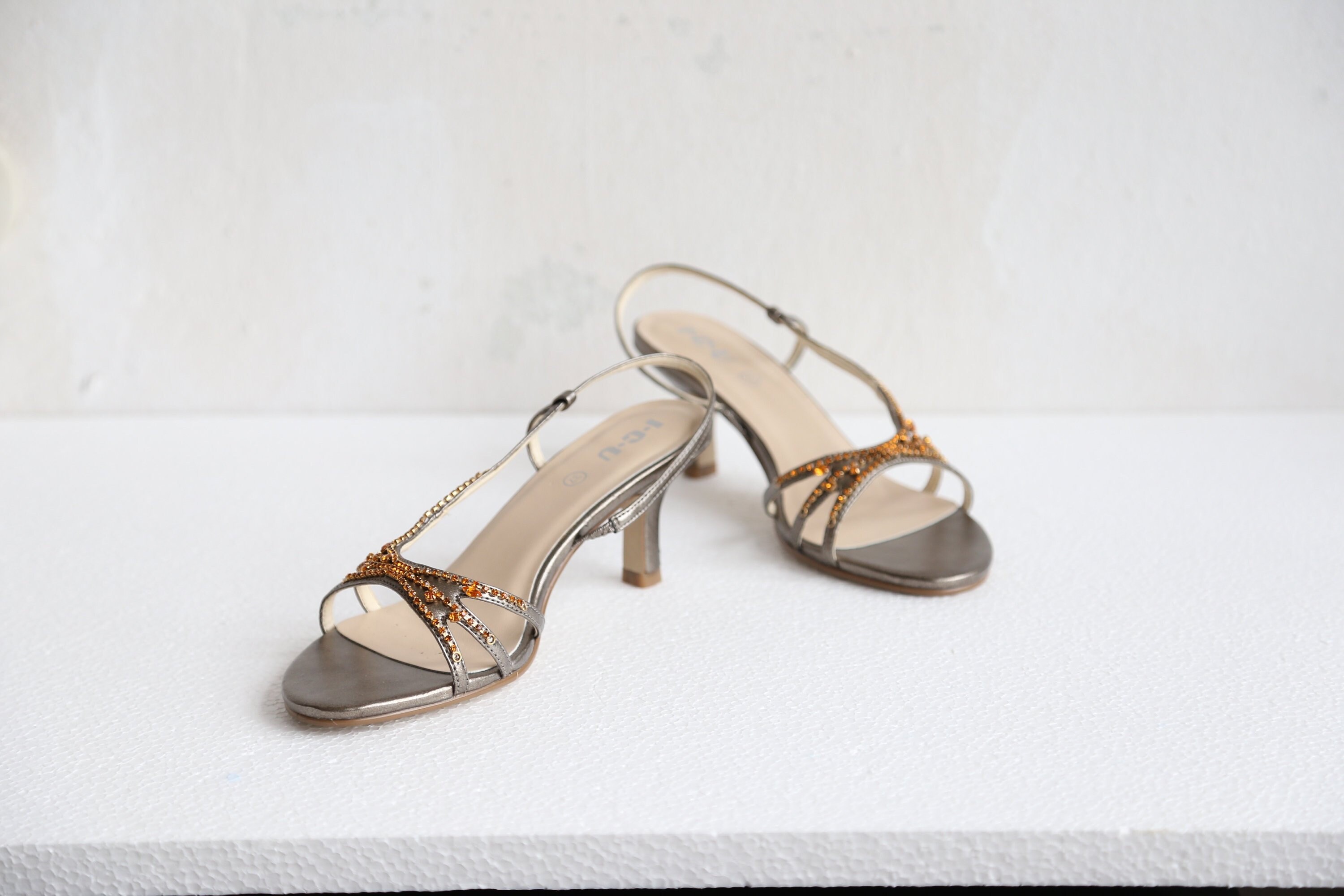 Bronze kitten heels Clearance