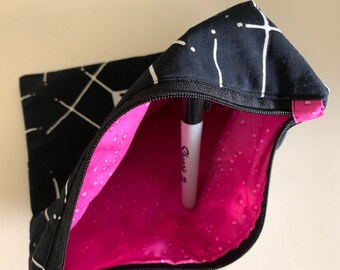 Mother&#39;s Gift Fabric Toiletry Pouch, Black and White Make Up Case, Travel Pouch with Lining