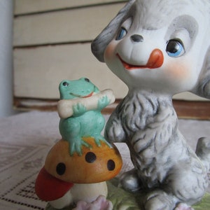 Lefton bisque dog w frog figurine, Ceramic 1970s cartoon Knick knack nursery decor. Bonus felt hat.