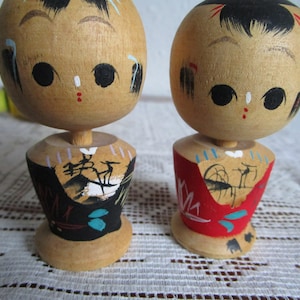 Wood Asian couple figurines. Male and female pair with green and pink ribbon bows, vintage like new. Wedding, anniversary kitchy decor.