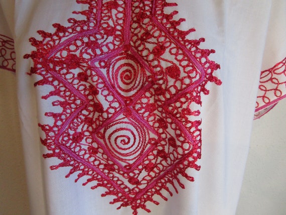 Cotton Kaftan shift dress w hot pink embroidery. … - image 4