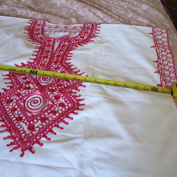 Cotton Kaftan shift dress w hot pink embroidery. … - image 7