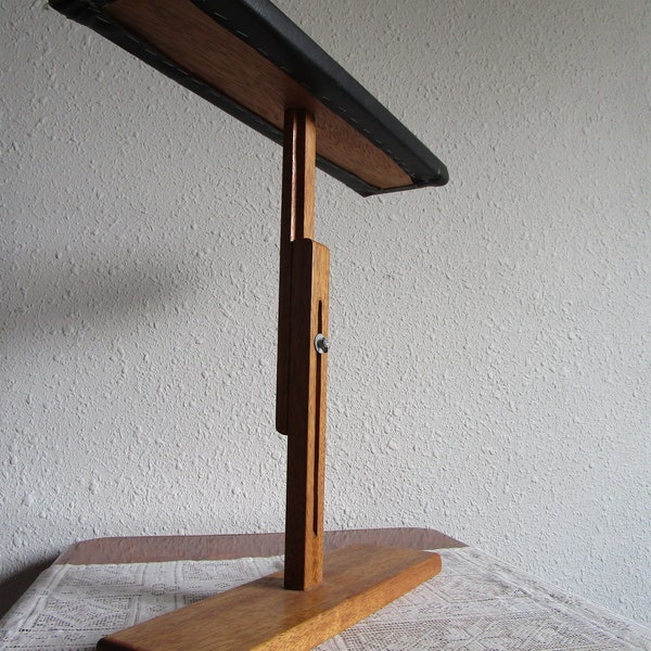 Meditation bench, chanting, prayer stool. Vintage 1970s, gently used condition.