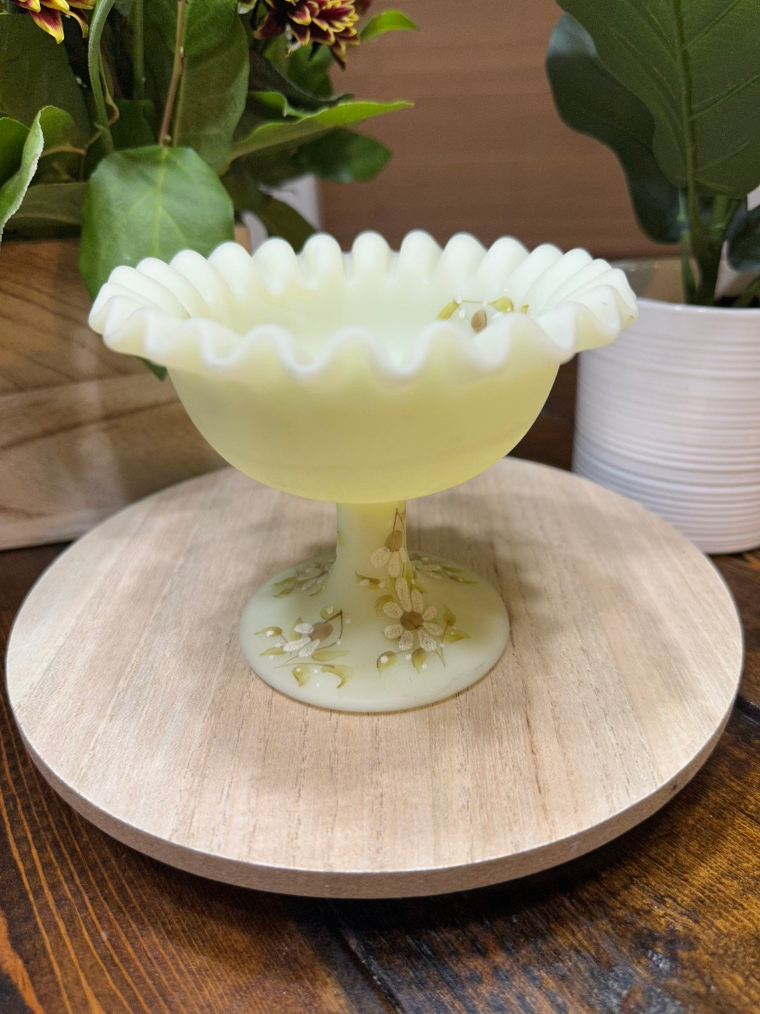 Vintage 1970s Fenton Glass Yellow Uranium Handpainted Daisy Custard