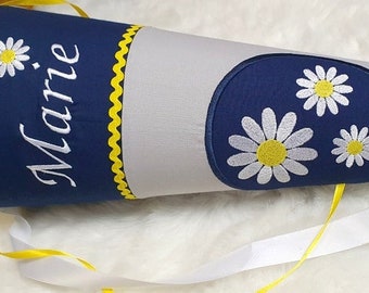 Schultüte mit Namen Gänseblümchen dunkelblau und grau