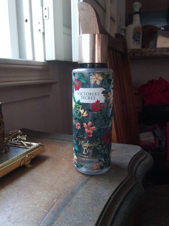 Discontinued Victoria's Secret Midnight Ivy Perfumed Body Mist