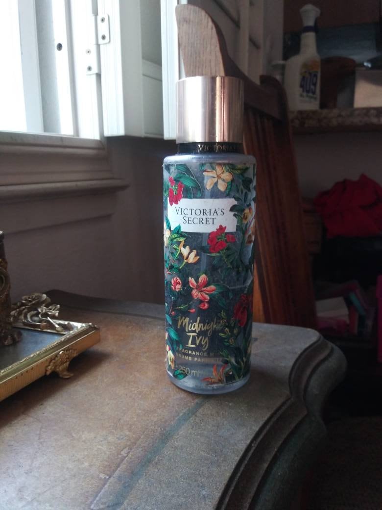 Discontinued Victoria s Secret Midnight Ivy Perfumed Body Mist Partial 8.4 oz Bottle Estate Find