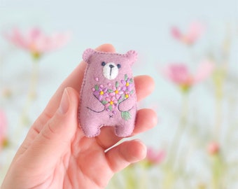 Oso de peluche en miniatura peluche polvoriento rosa bordado flores ramo patrón floral fieltro oso de peluche oso de bolsillo abrazo lindos animales oso de peluche
