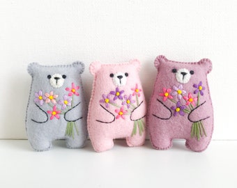 Miniatuur teddybeer, kleine knuffel, zakknuffel, geborduurd bloemenboeket vilten beer, schattige dieren, emotioneel steuncadeau, poppenhuisspeelgoed