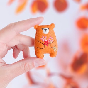 Miniature teddy bear pocket bear plush toy fall autumn flower animals wildflower embroidered flowers bouquet floral pattern, pocket bear hug