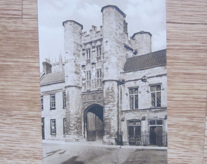 Original Postcard, The Bishop's Eye, Wells, Kent, England, UK. Postally Unused. Ideal Christmas Gift Fathers Day Birthday Present