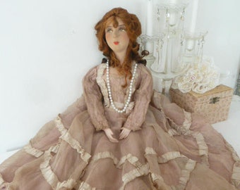 Antique French Boudoir Doll Girl Sofa Doll Doll Old Pink Beige Edwardian Style Decoration