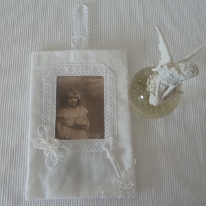 Scented sachet lace shabby vintage collage picture blossoms shabby chic decoration picture frame gift bag