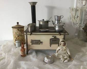 Antique Kitchen Stove Enamel Doll Furniture Metal Oven Dollhouse Dollhouse Furniture*CoeursDeCaschel*