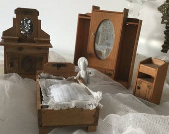 Antique small Art Deco doll furniture bedroom dollhouse artist doll*CoeursDeCaschel*Brocante*19th century Edwardian style