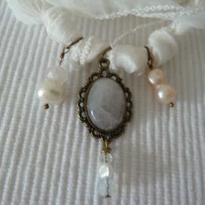 Edwardian necklace choker bronze freshwater pearls Oktoberfest Wiesn vintage style carbochon silk ribbon white rose quartz opal rock crystal