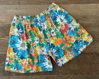 Pantalones cortos vintage de algodón con estampado floral, suaves y fluidos, tallas S y M.