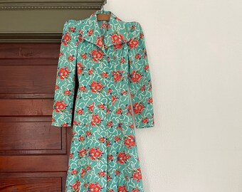 Vintage 1930s Floral Bouquet & Lace Pattern Dressing Gown Puff Shoulder Women's Unique Find