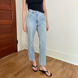 Vintage Levi&#39;s Jeans Tapered Leg Relaxed Fit Distressed