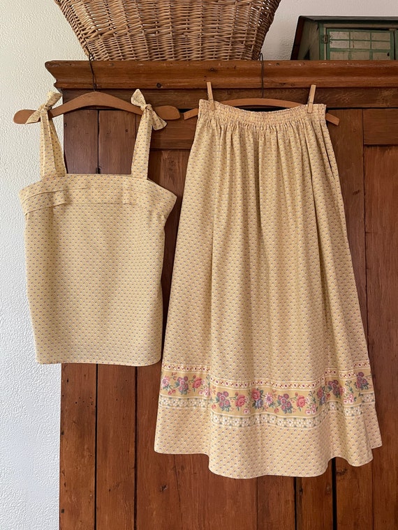 Vintage 1970s Calico Prairie Set Butter Yellow Fl… - image 2