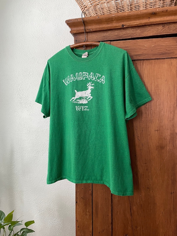Vintage T-shirt Deer Stranger Things Waupaca Wisco