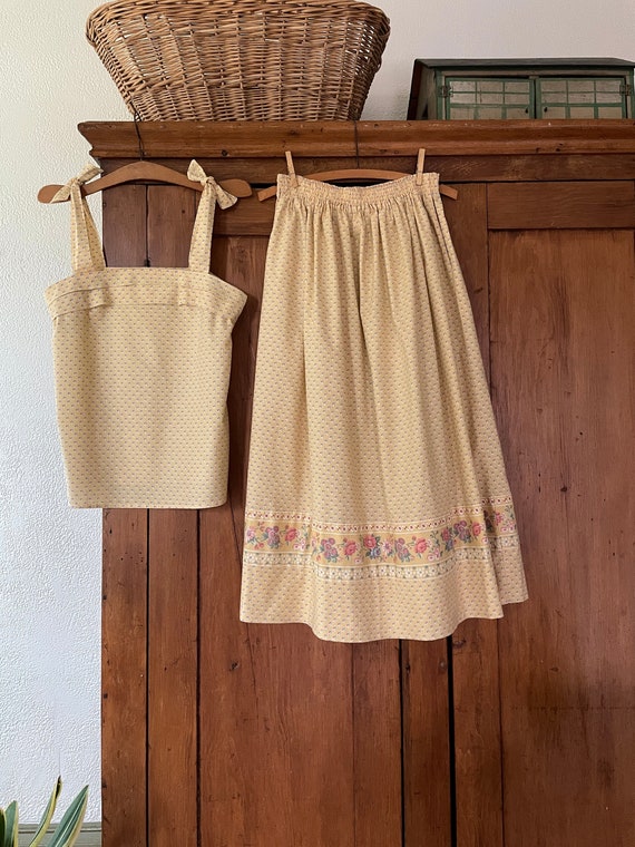 Vintage 1970s Calico Prairie Set Butter Yellow Fl… - image 1