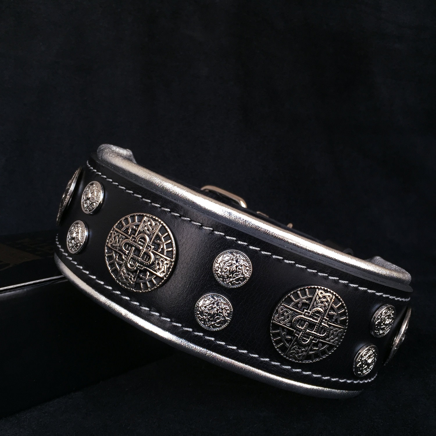 Bestia Hektor Leather Dog Collar Padded, Rivet Design For Large Dogs