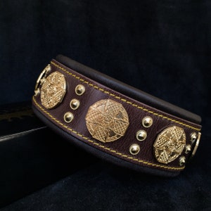 El collar "Maximus" marrón y dorado