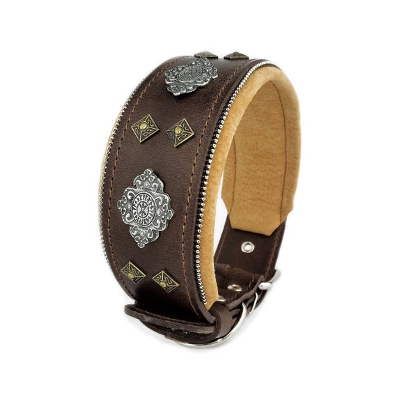 Bestia Star Collar de Perro de Cuero Genuino con Tachuelas