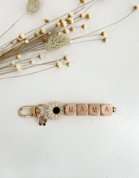 Mama Keychain  - Gift for New Mom - Baby Shower Gift - Gift for Mom - Mother’s Day  - New Mom Gift Ideas - Mom Keychains - Keychain for Mom