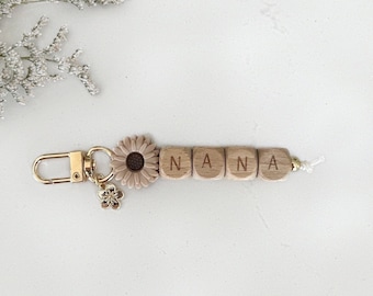 Nana Keychain  - Gift for Grandparent - Baby Shower Gift - Gift for Nana - Mother’s Day  - mama keychain - Keychain for grandma