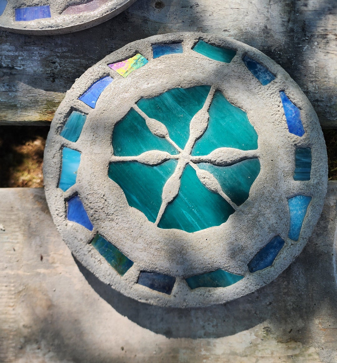 Sand Dollar Stepping Stone, 14, Solid Concrete, Stained Glass Inlay