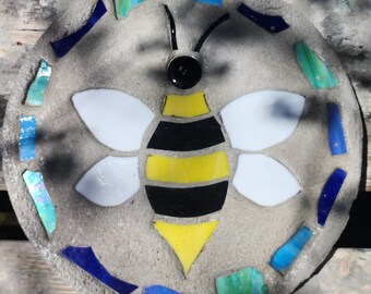 Bumble Bee Stepping Stone, Stained Glass Inlay, 14", Solid Concrete, Fully Functional.  Stone pictured is what I ship you.