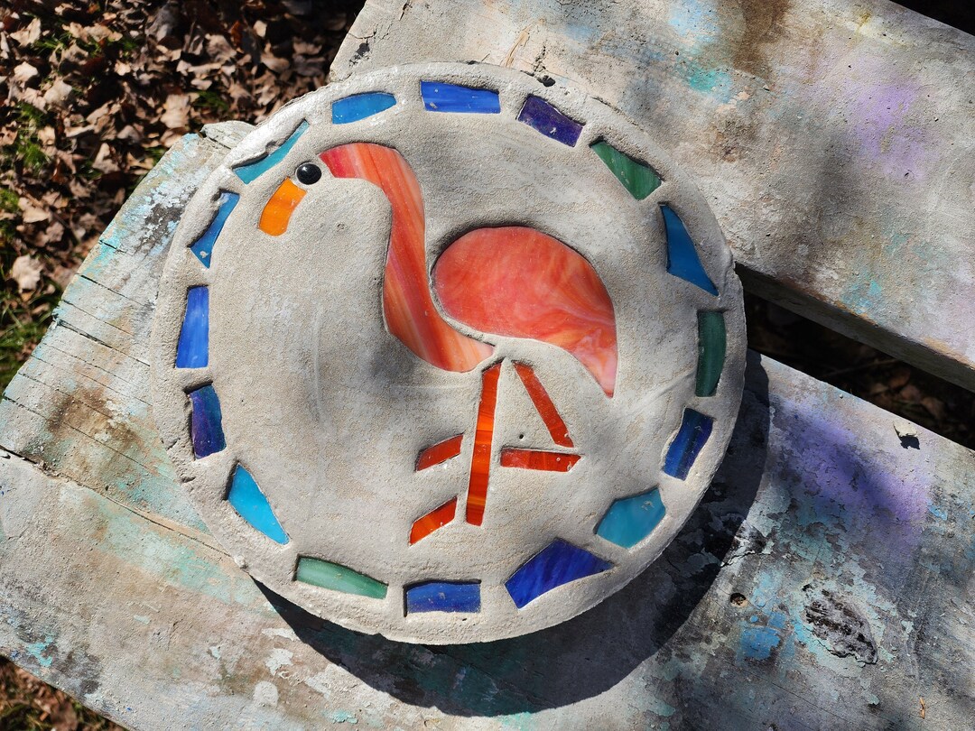 10" FLAMINGO STEPPING STONE 71359-2 - Curious Cargo Home Decor