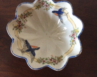 Fluted nut bowl hand painted Japan