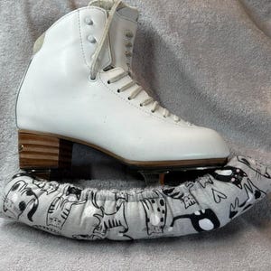 Kitty Cat Puffy Soakers skate blade guards protectors