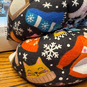 Winter Snuggle Design Puffy Soakers Soft Skate Guards