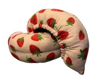 Strawberry Puffy Skate Guards: Flannel Soakers Pink
