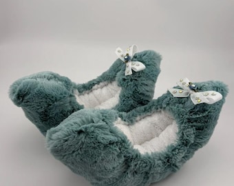 Furry Soft Teal with bows Puffy Soakers, Soft Skate Guards