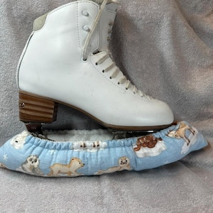 Arctic Animal Skate Blade Soakers: Puffy Polar Bear Design