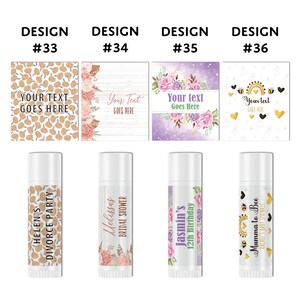 Puede incluir: Cuatro dise&ntilde;os diferentes para etiquetas de b&aacute;lsamo labial. Los dise&ntilde;os incluyen un patr&oacute;n de manos haciendo el dedo medio, un dise&ntilde;o floral con un fondo de madera, un dise&ntilde;o floral con un fondo morado y un dise&ntilde;o con un arco&iacute;ris, abejas y corazones.
