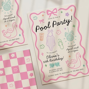 Op de afbeelding: Uitnodigingen voor een zwembadfeest met een roze golvende rand, met illustraties van flamingo's, discoballen en badpakken. De tekst luidt "Pool Party!" en details voor Olivia's 12e verjaardag, inclusief datum, tijd en RSVP-informatie.