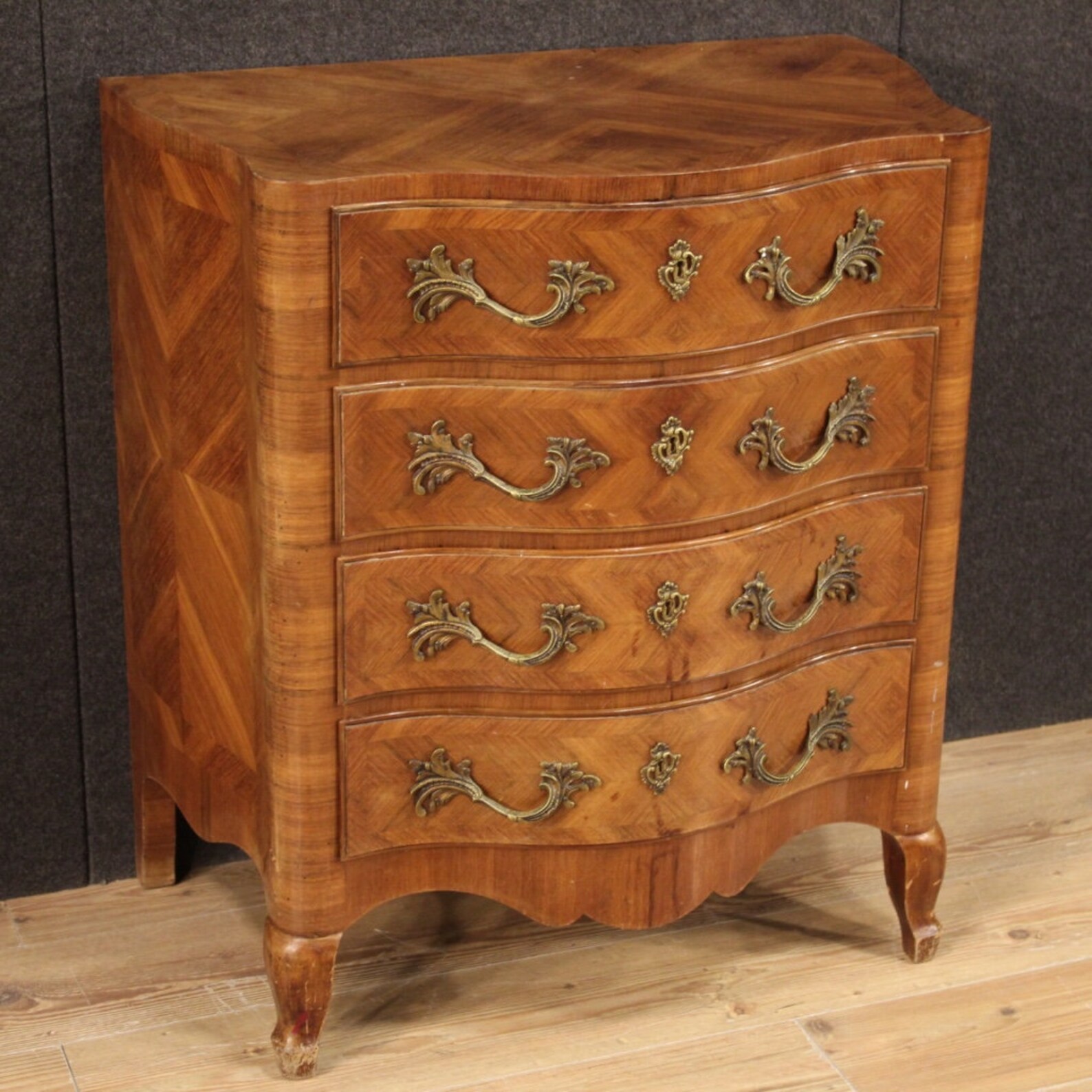 Small Dresser With 4 Drawers Furniture Commode Antique Style Handles