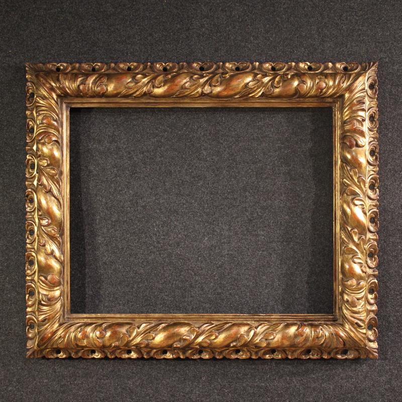 Italian carved and gilded frame with floral ornaments, 20th century mirror