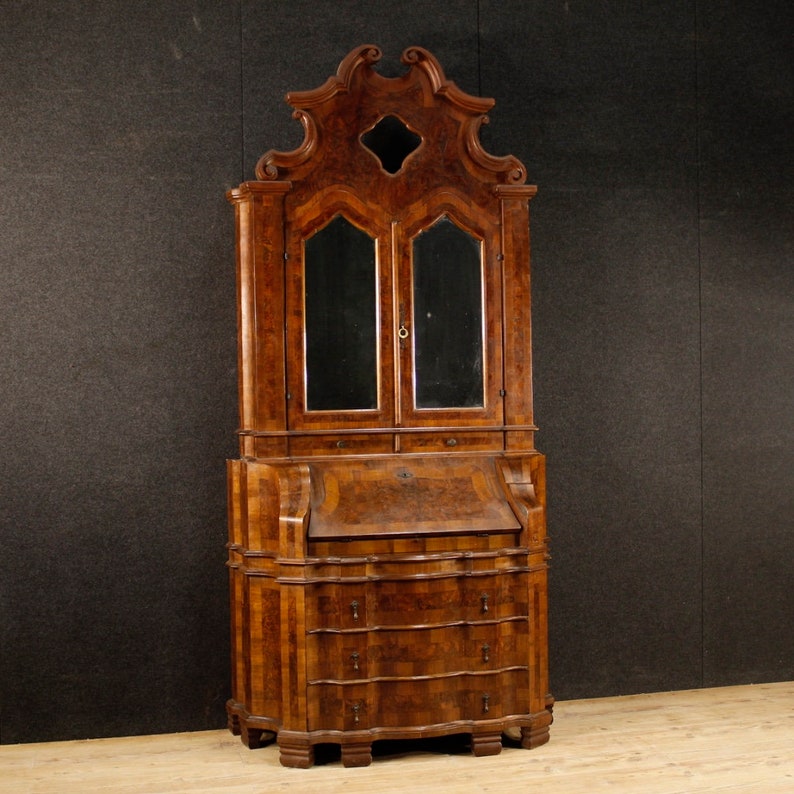 mahogany and beech Venetian trumeau in walnut burl