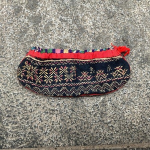Vintage tribal white Dao purse in Lại Cháu area,in the north of Vietnam