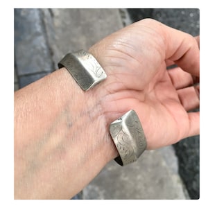 Vintage tribal Dao silver bracelet from the north of Vietnam