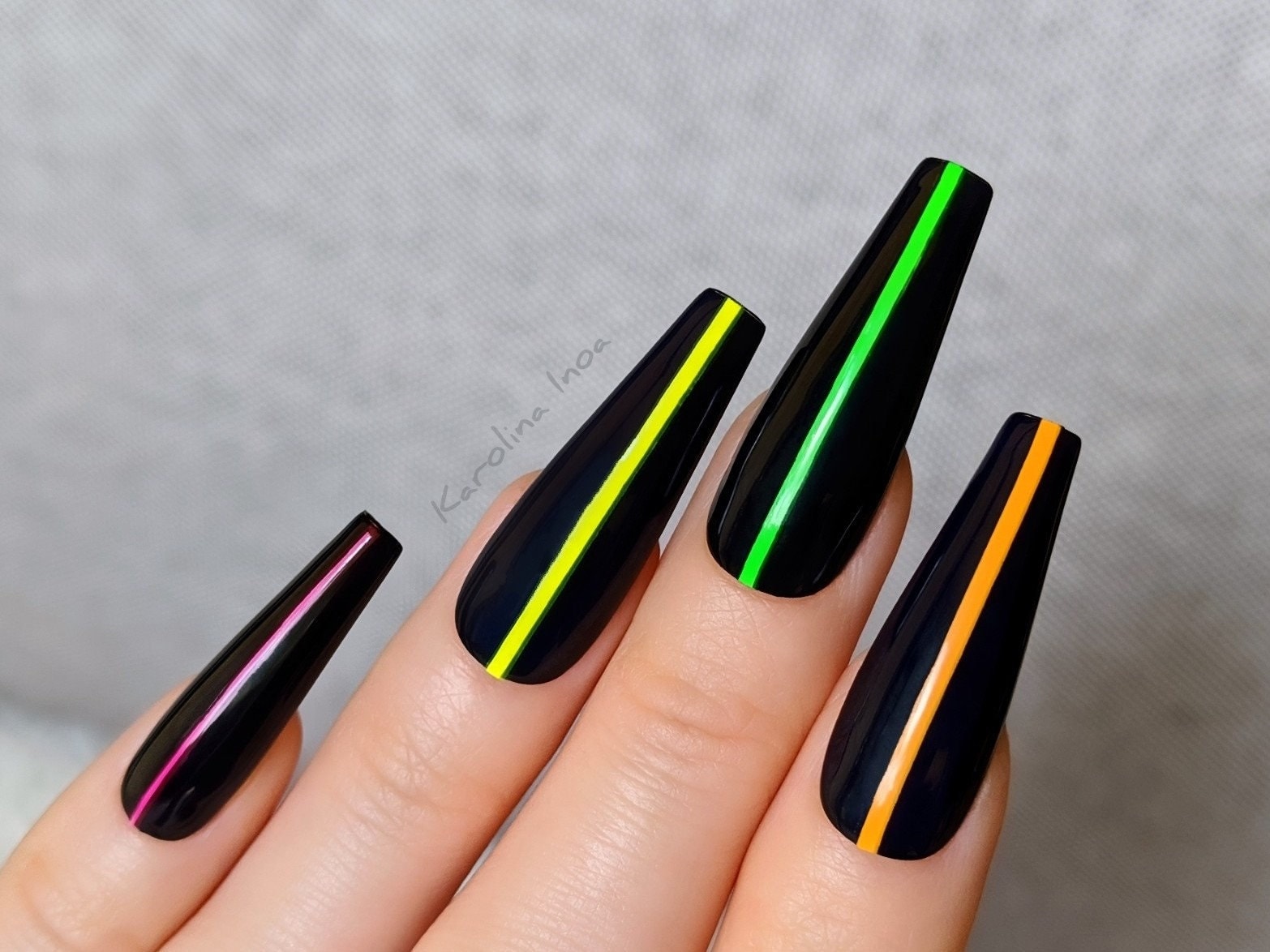 Medium Press on Nails Coffin Fake Nails with Black Stripe Rhinestones  Designs Full Cover Gold Glitter Acrylic Nails Matte Artificial Nails Summer