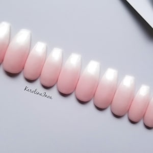 Ombre Press on nails - French manicure - Baby boomer nails - French fade - Hand painted - Stiletto Coffin Almond Round - Long N046 P050 N113